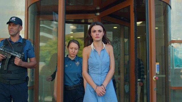 Lejos De Ti S03E04