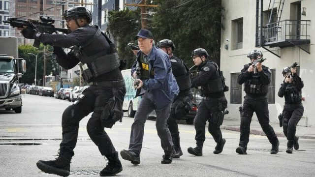 S.W.A.T. S06E21