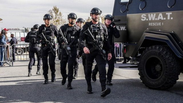S.W.A.T. S02E16