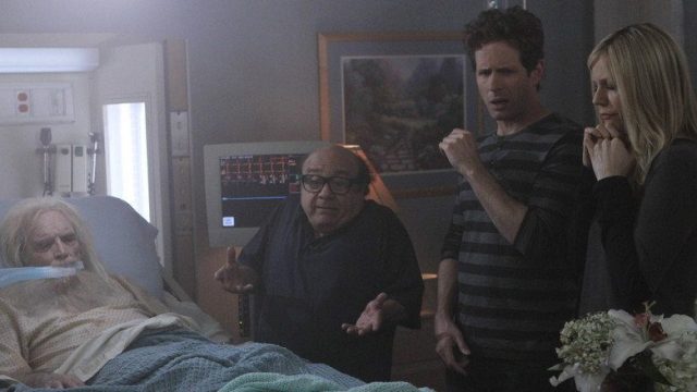 Siempre hace sol en Filadelfia S08E01