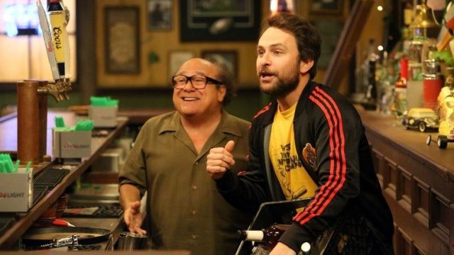 Siempre hace sol en Filadelfia S14E01