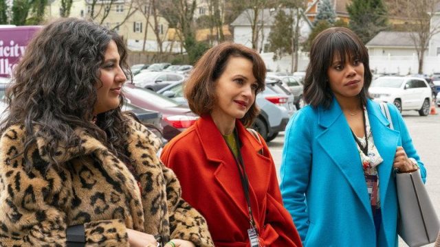 Las chicas del autobús: Primicias de campaña S01E08