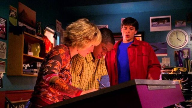 Smallville S02E11