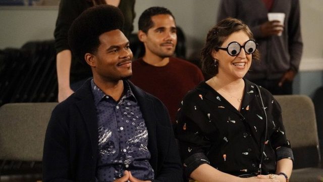 Call Me Kat S01E10