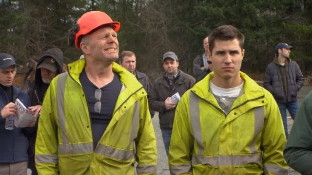 ¡Fuera abajo! S01E06