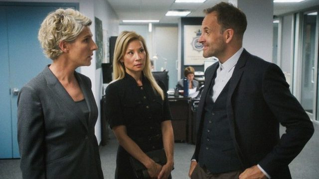 Elementary S07E01