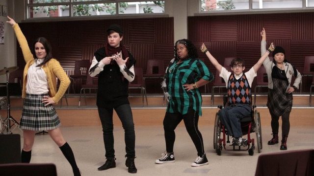 Glee S01E02