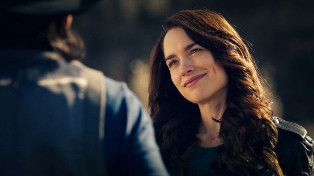 Wynonna Earp S01E04