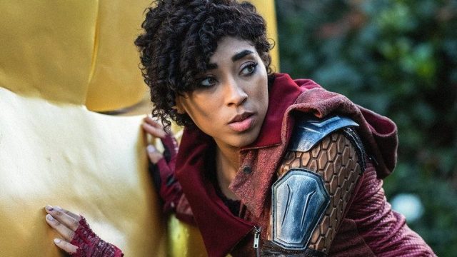 Vagrant Queen S01E09