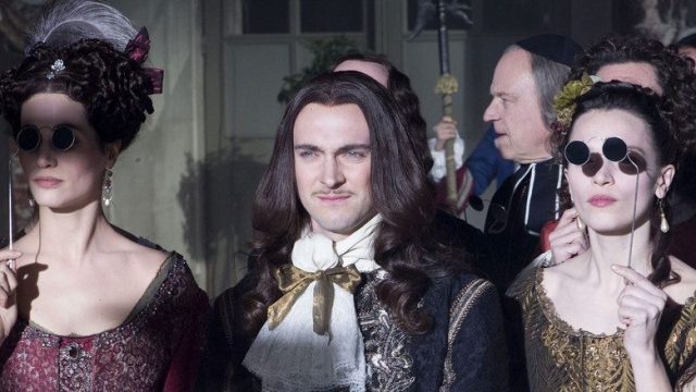 Versailles S02E01