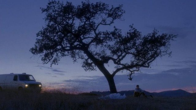 Seis Pies Bajo Tierra S04E01