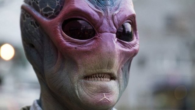 Resident Alien S01E04