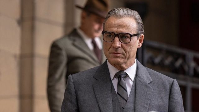 Cristóbal Balenciaga S01E06