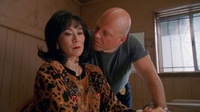 El Escudo S01E06