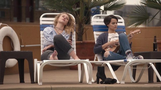 Trinkets S02E01