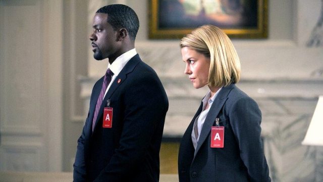 Crisis S01E03