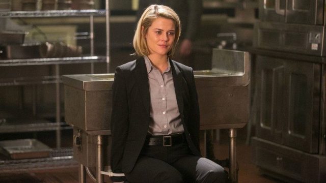 Crisis S01E08