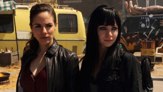 La reina de las sombras S02E01