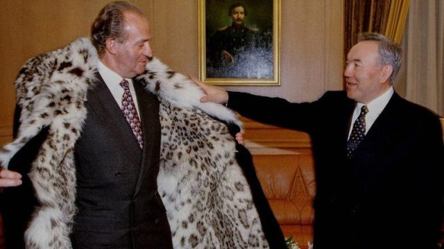 Juan Carlos: Liebe, Geld, Verrat S01E03