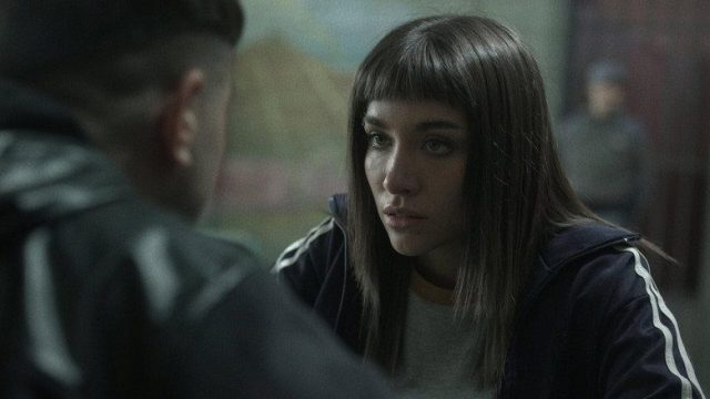 En el barro S01E02