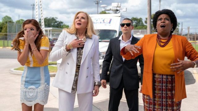 Filthy Rich S01E02