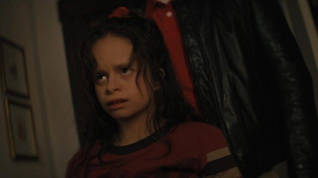 Una buena familia americana S01E02