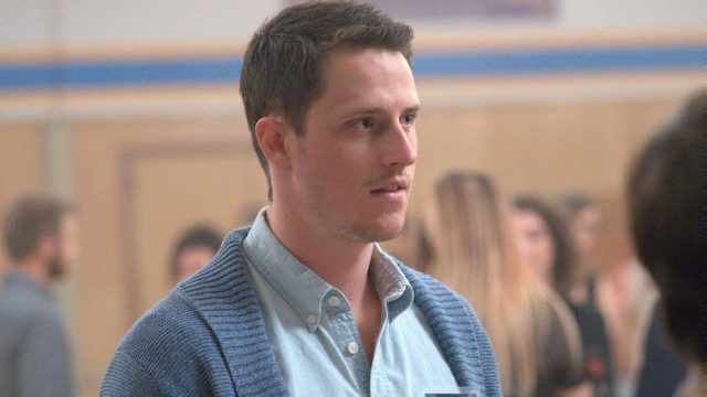 A Teacher S01E10