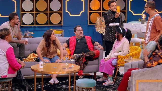 LOL: Last One Laughing S05E01