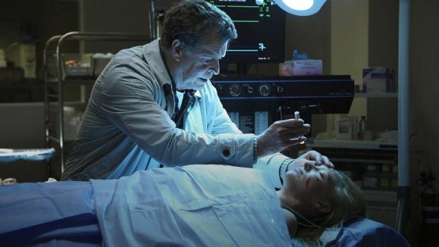 Fringe S02E01