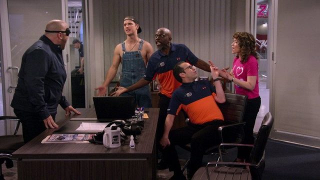 En los boxes S01E04