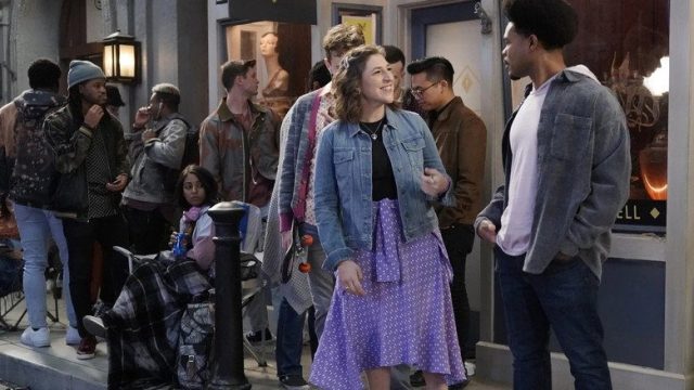 Call Me Kat S02E08