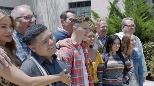 Una Familia Moderna S00E04
