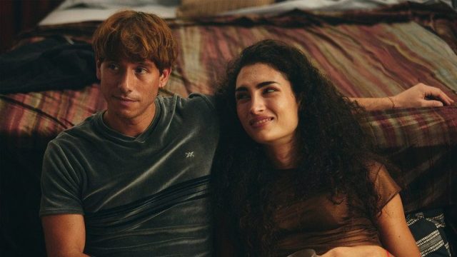 Cris Miró (Ella) S01E03