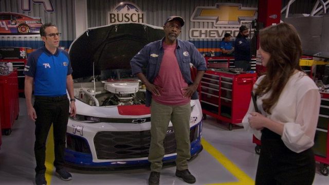 En los boxes S01E08