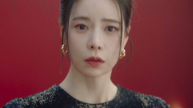 Mi némesis con aires de realeza S01E08