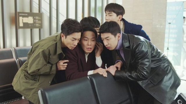 Aterrizaje de emergencia en tu corazón S01E14