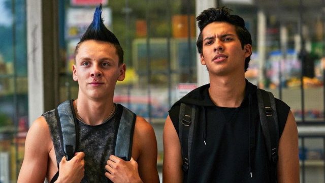 Cobra Kai S02E01