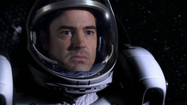 Defying Gravity S01E04