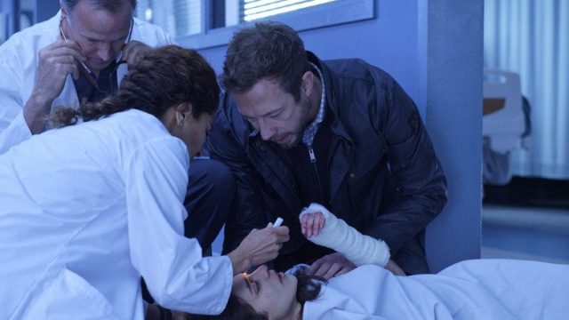 Departure: Vuelo 716 S01E02