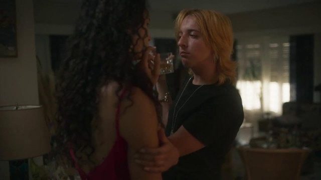 Cris Miró (Ella) S01E05