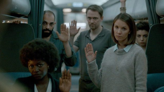 El camino de la noche S01E06