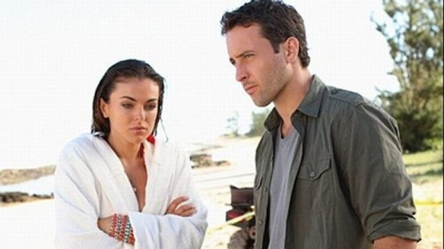 Hawaii Five-0 S01E22