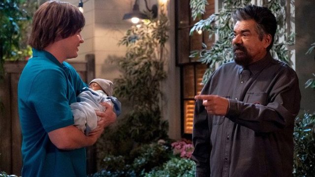 Lopez vs Lopez S01E13