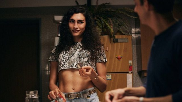 Cris Miró (Ella) S01E08