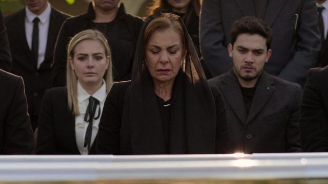 Monarca S02E01