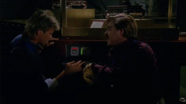 MacGyver S03E02