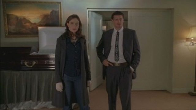 Bones S01E20