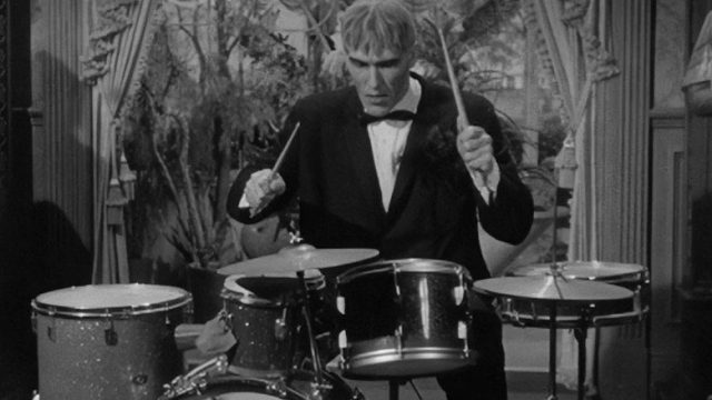 Los locos Addams S01E25