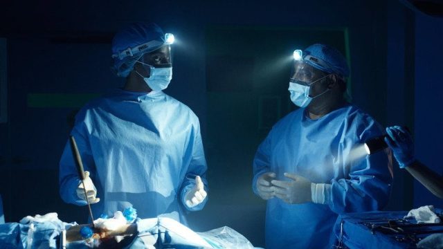Transplant S02E10