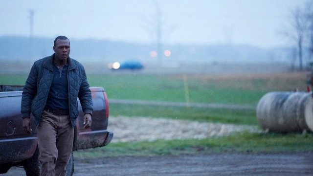 Between S01E03